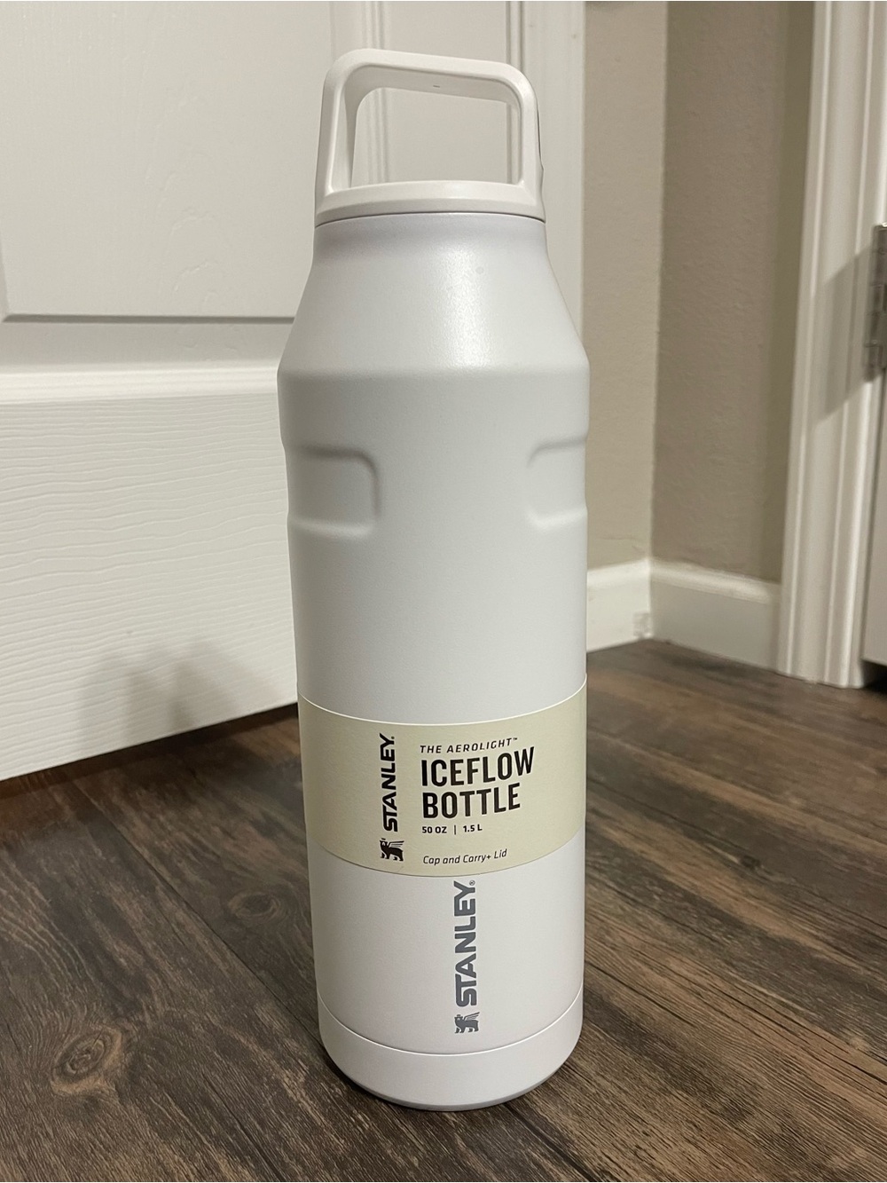 STANLEY | Aerolight IceFlow Bottle 50oz (Polar White) - NWT